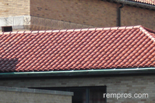 Natural Slate Vs Clay Tile Roof, Are Slate Roofs Better Than Tiles